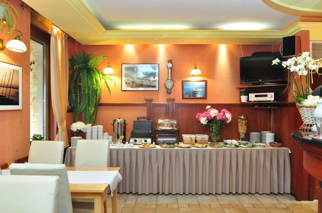Aparthotel Mikolajki エクステリア 写真