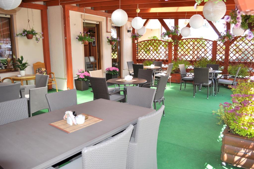 Aparthotel Mikolajki エクステリア 写真
